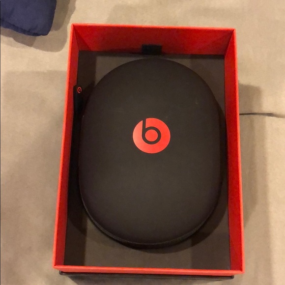 Beats Studio Wireless with carrying case - Picture 4 of 5